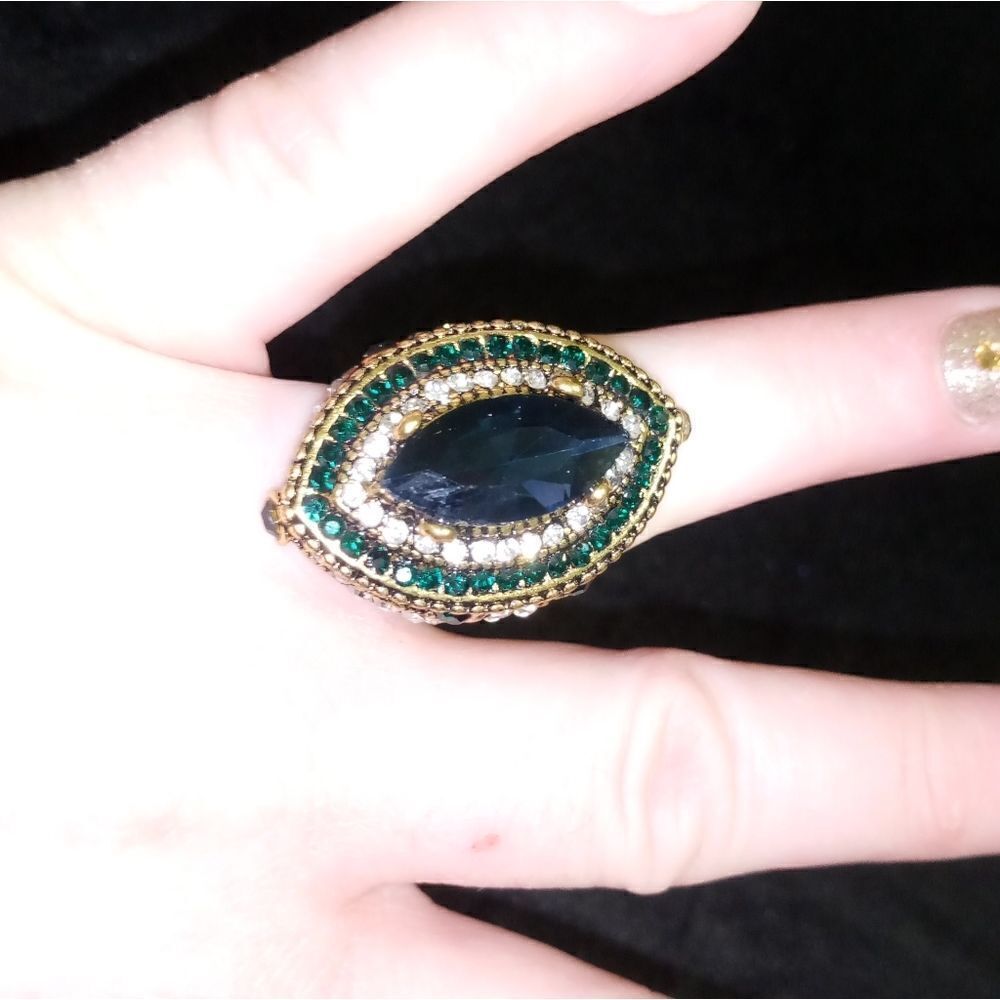 Large Statement Ring, Size 6.5, Excellentcondition - image 8